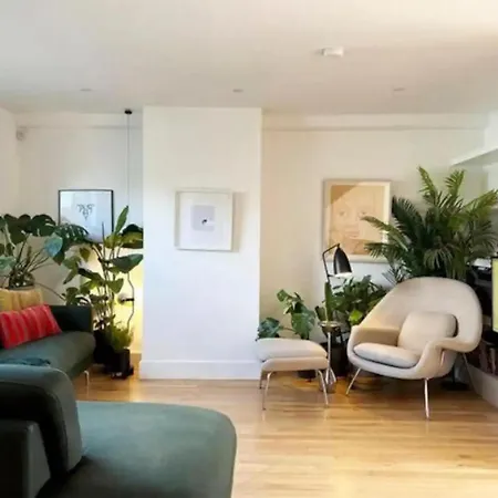 Apartamento Sunlit Designer Haven In Trendy Neighbourhood *