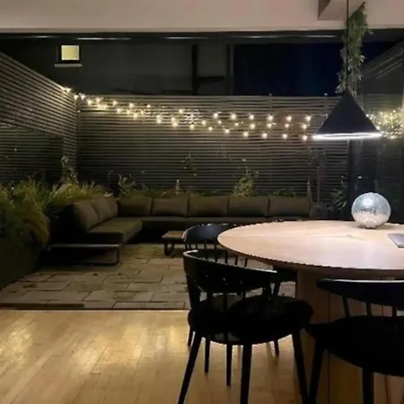 Sunlit Designer Haven In Trendy Neighbourhood Dublin