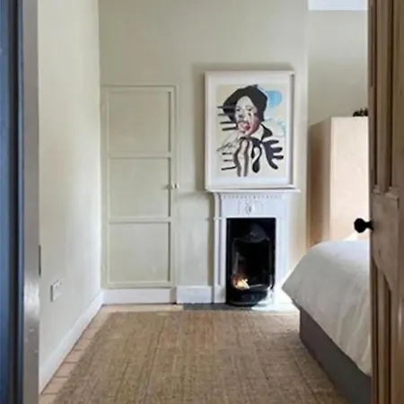 Apartamento Sunlit Designer Haven In Trendy Neighbourhood