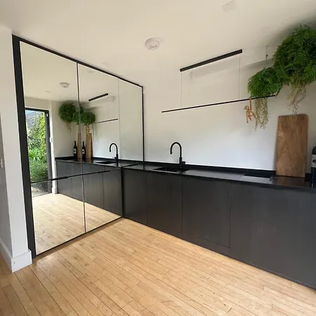Apartamento Sunlit Designer Haven In Trendy Neighbourhood *