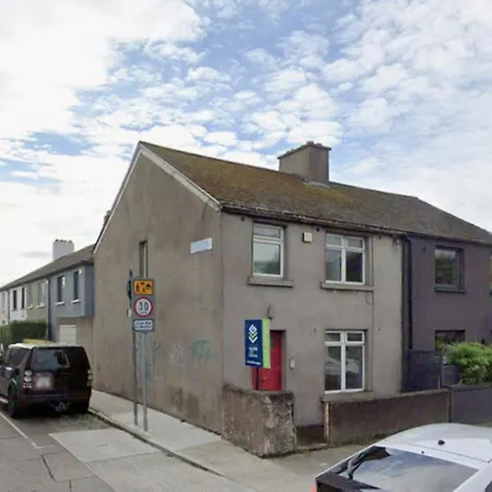 Sunlit Designer Haven In Trendy Neighbourhood Dublin